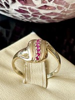 Mesés, 14 karátos arany gyűrű, valódi, természetes rubin kövekkel