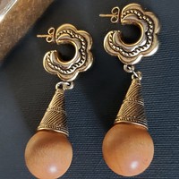 Special gold and brown color, decorative earrings, ear clip, flawless, age-appropriate
