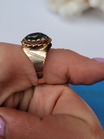 Gold oat-shaped aquamarine stone ring