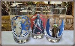 Star Wars mintás üveg poharak / Darth Vader, Yoda /