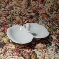 Fehér porcelán asztali sótartó