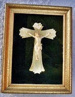 Ib. Antique bone-ground Jesus Christ on the cross in a 22 cm gilded frame dated 1910