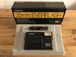 Retro Keystone 3570 fényképezögép dobozában számlával!! Everflash 35 mm camera.