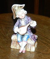 Approx. 150 -170 Annual serial no. Majolica is a lute child