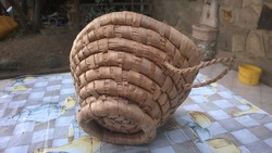 Szakajtó-népi tároló edény átm.24 cm-magyar termék háncsból, vagyis minőségi db