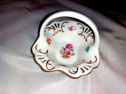 Eljegyzési gyűrűtartó porcelán kosár