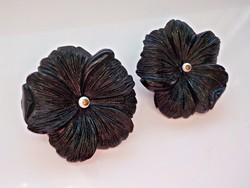 Fekete virágos retro klipsz