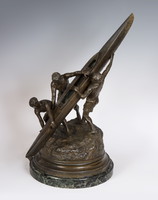 XX század eleje.  Bronz szobor "kajakot emelő fiuk"  Nagy méret.Szép kidolgozás. Ritkaság.F-24