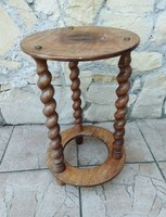 Small table with wooden colonial pedestal flowerpot