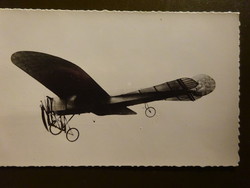 Early aircraft - type on the page