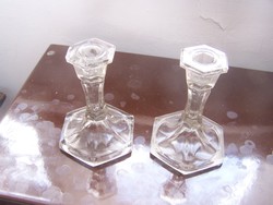 Gyertyatartó pár- üveg, hatszögletes alapon álló forma 12,5 x 9 cm
