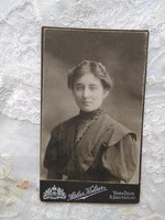 Antik CDV/vizitkártya/keményhátú fotó hölgy portré Varazdin Arthur Kulcar műterme 1908