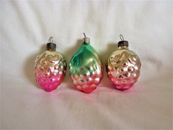Old glass Christmas tree decorations! - 3 pieces of grapes!