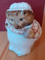 Beatrix Potter, "Mrs. Tiggy Winkle" , eredeti Angol porcelán figura