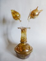 Antik üveg tulipánok vázával