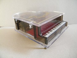 Átlátszó zongora zenélő ékszeres doboz Toyo (japán) szerkezettel (icserkuti részére)