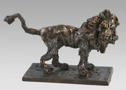 Ernő Tóth - bronze small lion sculpture