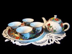 Japanese scene porcelain professional set: tray, pourer and 4 glasses