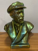 Zsolnay eosin lenin bust