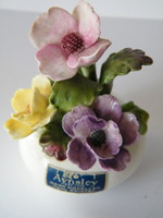 Aynsley fine english bone china porcelain small bouquet in vase