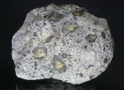 Természetes Kimberlit, gyémánt tartalmú magmás kőzet Olivin és Gránát szemcsékkel. 8 gramm