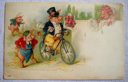 Antik Újévi litho képeslap malacok menyasszonykérés kerékpárral