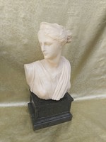 Aphrodite antique alabaster statue. 19 Sz.