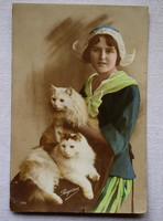 Antik  üdvözlő fotó képeslap  kislány cicákkal