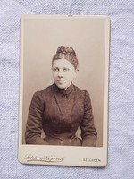 Antik, szépia magyar CDV/vizitkártya/keményhátú hölgy portréja Letzter és Keglovich Szeged