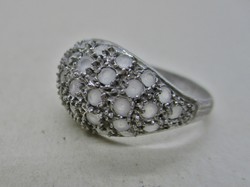 Gyönyörű régi kosaras ezüst gyűrű fehér kövekkel