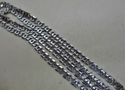 Beautiful patterned silver necklace