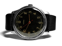 Dogena jumbo military watch from the 40s! 38.43 Cm diameter k.N. Accurately threaded new strap is accurate !!!!