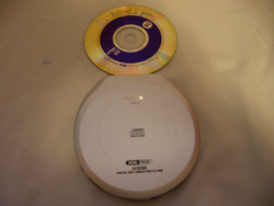 Retro compact CD lejátszó Hitachi JOG PROOF táskával