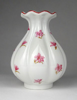 1H505 Virágmintás Zsolnay porcelán gerezdes váza 11.5 cm