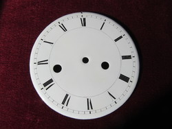 Enameled dial 107mm in diameter