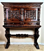 Gyönyörű,frissen restaurált,dúsan faragott antik reneszánsz kabinetszekrény(1800-as évek vége)