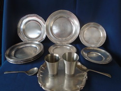 10 pcs tray of gingerbreads, 2 short drink glasses, 2 coffee and cake spoons, Scandinavian