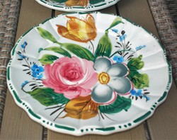 Wonderful Italian marked majolica plates, 2 plates together in pairs