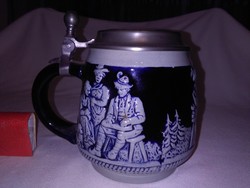 Ceramic beer mug with tin lid - convex scene