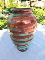 Jelzett porcelán váza
