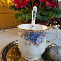 Porcelán nyelű teáskanál kanál kék rózsás dekorral