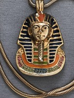 Aranyozott nyaklánc Tutanhamon medállal, 50 cm hosszú