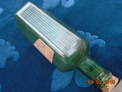 Magyar hatszögletes feliratos zöld patika üveg bordázott mintával 150 ml 14 cm