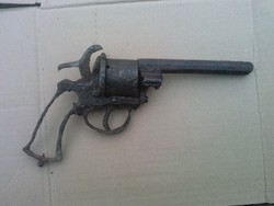 Antik revolver , pisztoly maradvány