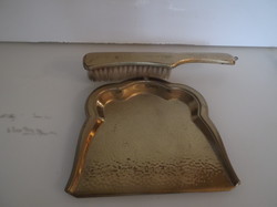 Metal - copper - crumb pad + brush - old - Austrian - 17.5 x 16 cm - 23 x 3 cm - nice condition