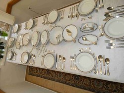 12 személyes, 73 db-os KPM antik porcelán étkészlet 1922-ből
