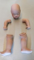 Porcelán jelzett baba fej és végtagok
