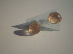 Earred glass earrings with regular shape