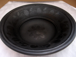 Black ceramic wall bowl with clay scratch