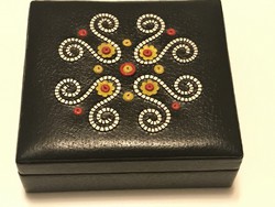 Jewelry box made of leather with colored leather decoration on the top, 12 x 11.5 cm